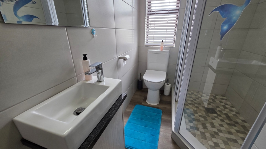 2 Bedroom Property for Sale in Da Nova Western Cape